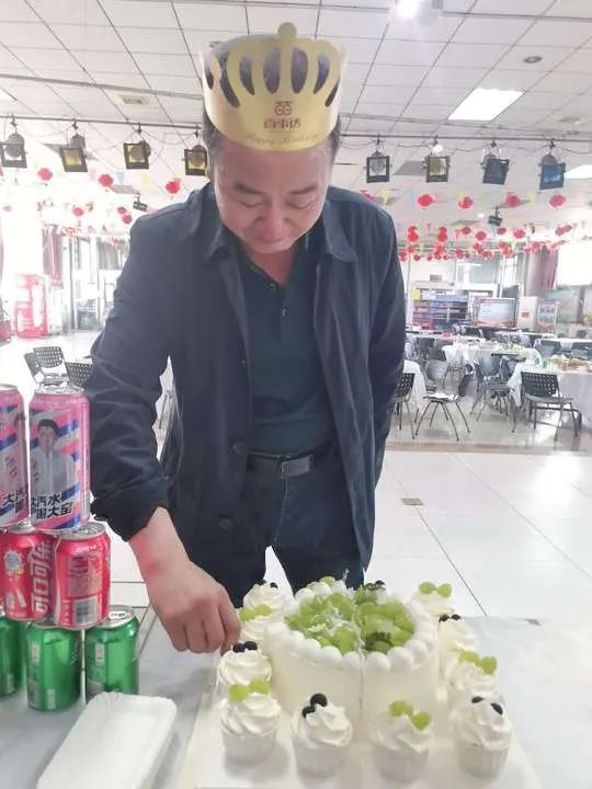 星空(中国)|西北碳化硅|绿碳化硅|黑碳化硅|碳化硅微粉|碳化硅颗粒|炼钢用碳化硅